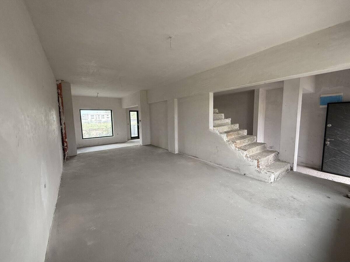 Къща с АКТ 16 в кв. Западен 2