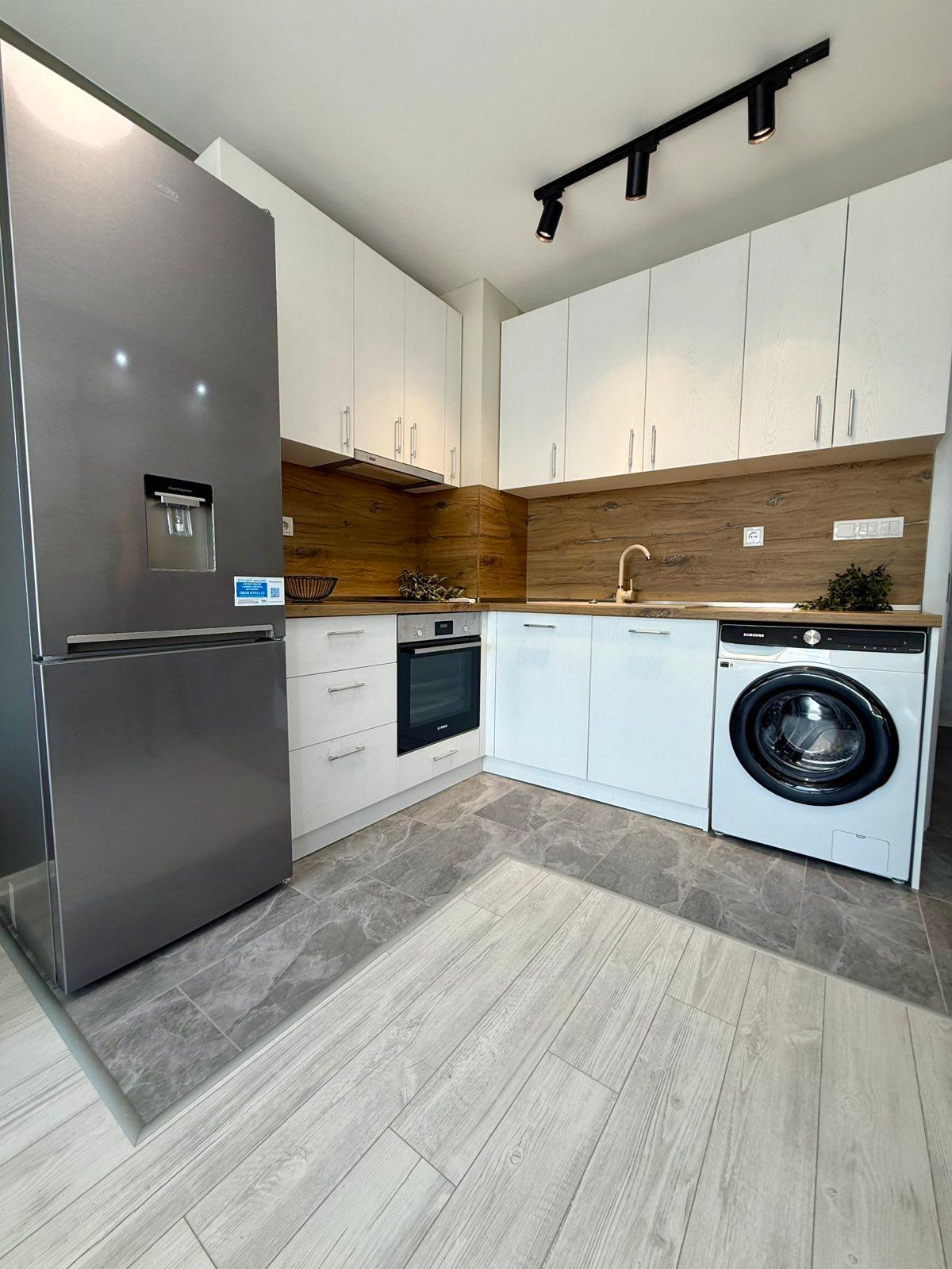 Двустаен обзаведен апартамент - кв. Южен 3