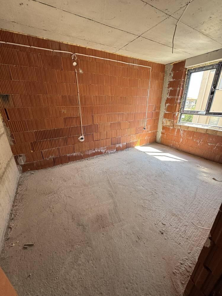 Двустаен малка бутикова сграда с АКТ 14 - Прослав 2