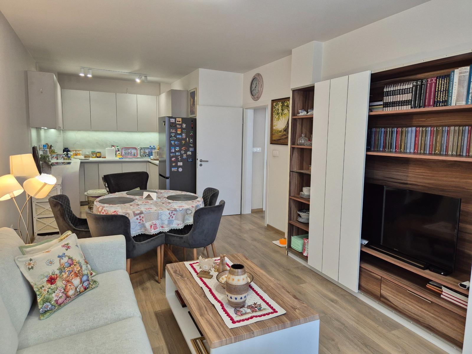 Двустаен обзаведен апартамент - ”Център” / ПАРКОМЯСТО В ЦЕНАТА 2