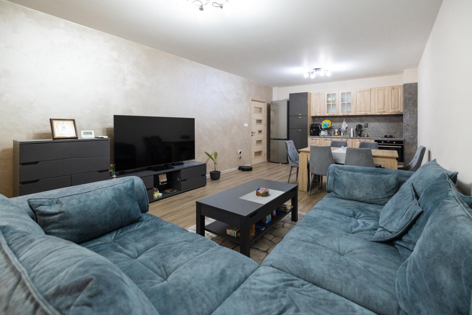 Тристаен обзаведен - Коматевски възел