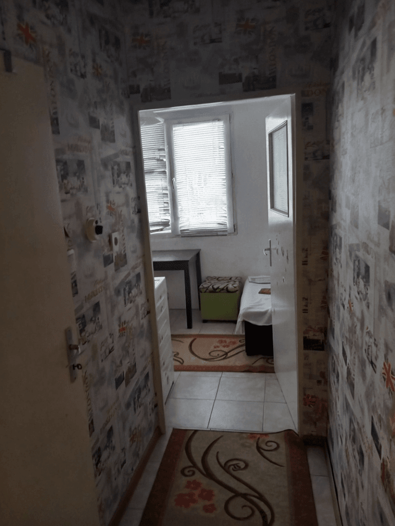 Двустаен апартамент - кв. Кючук Париж 