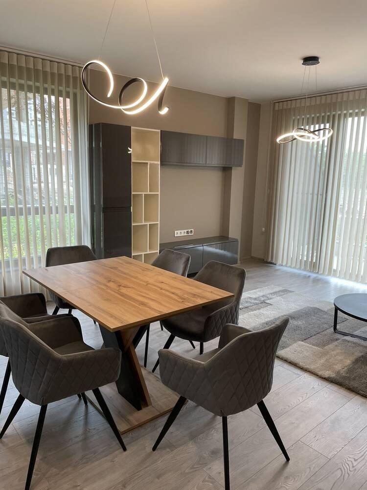 Двустаен обзаведен апартамент - кв. Христо Смирненски 2