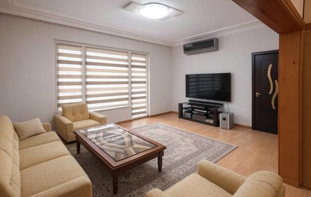 Тристаен обзаведен апартамент - кв. Кючук Париж