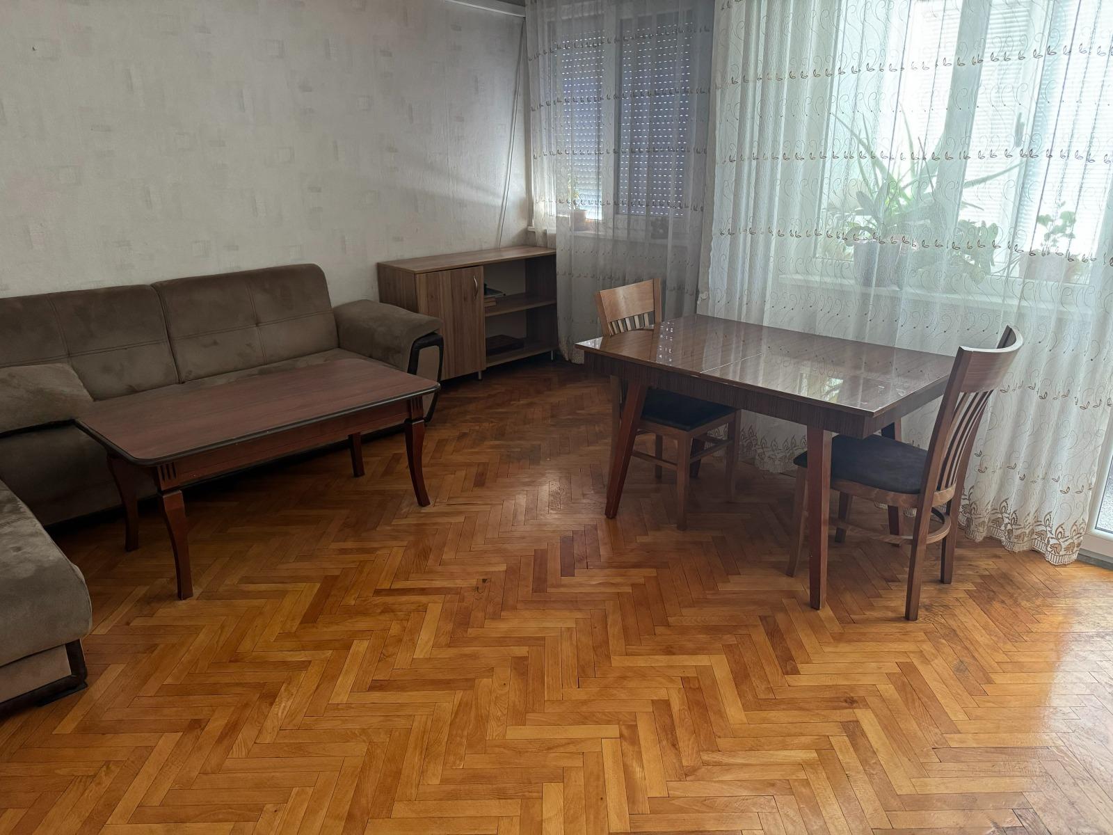 Многостаен апартамент - кв. Христо Смирненски