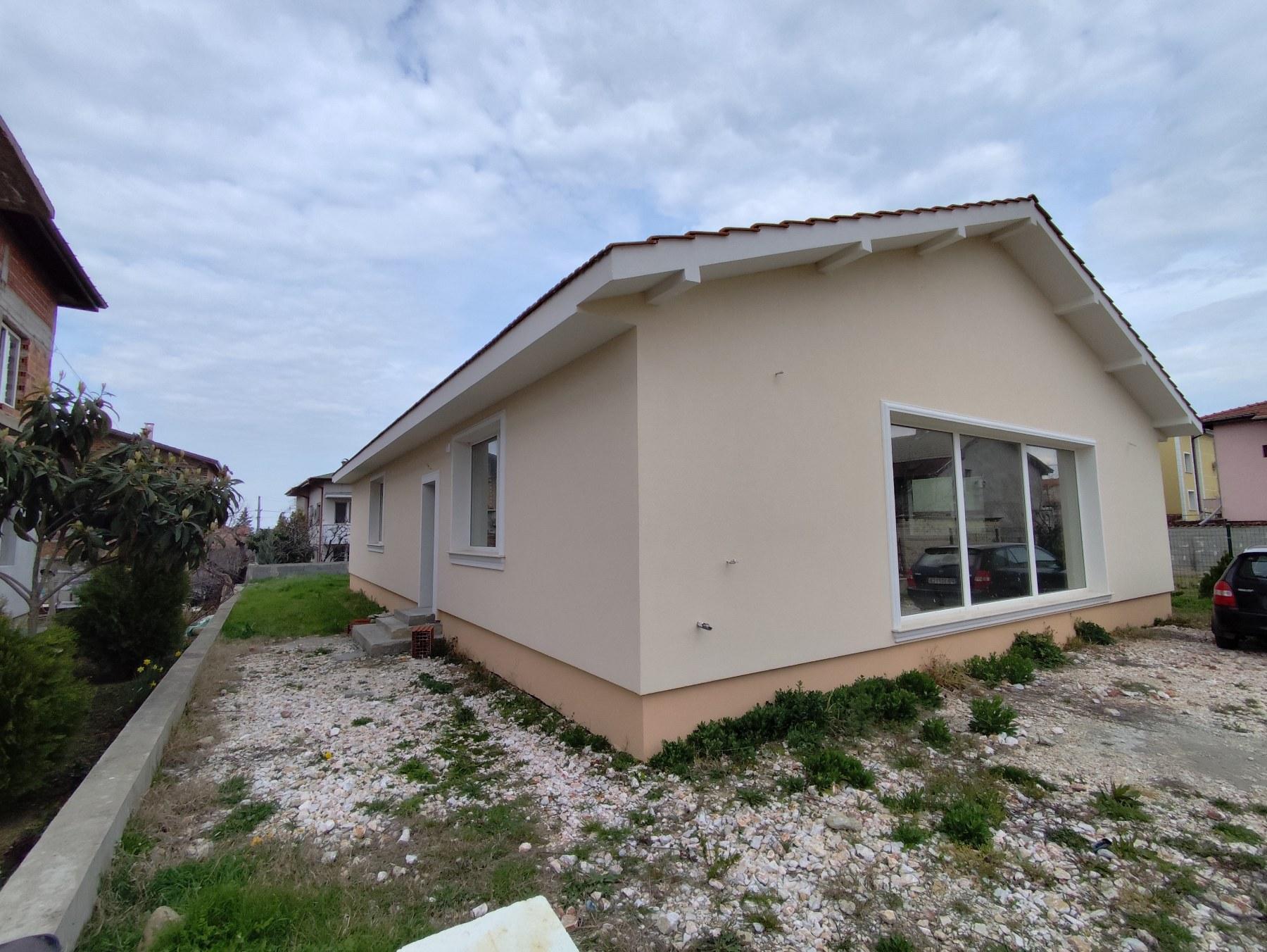 Къща за продажба с АКТ 16 - село Браниполе 2