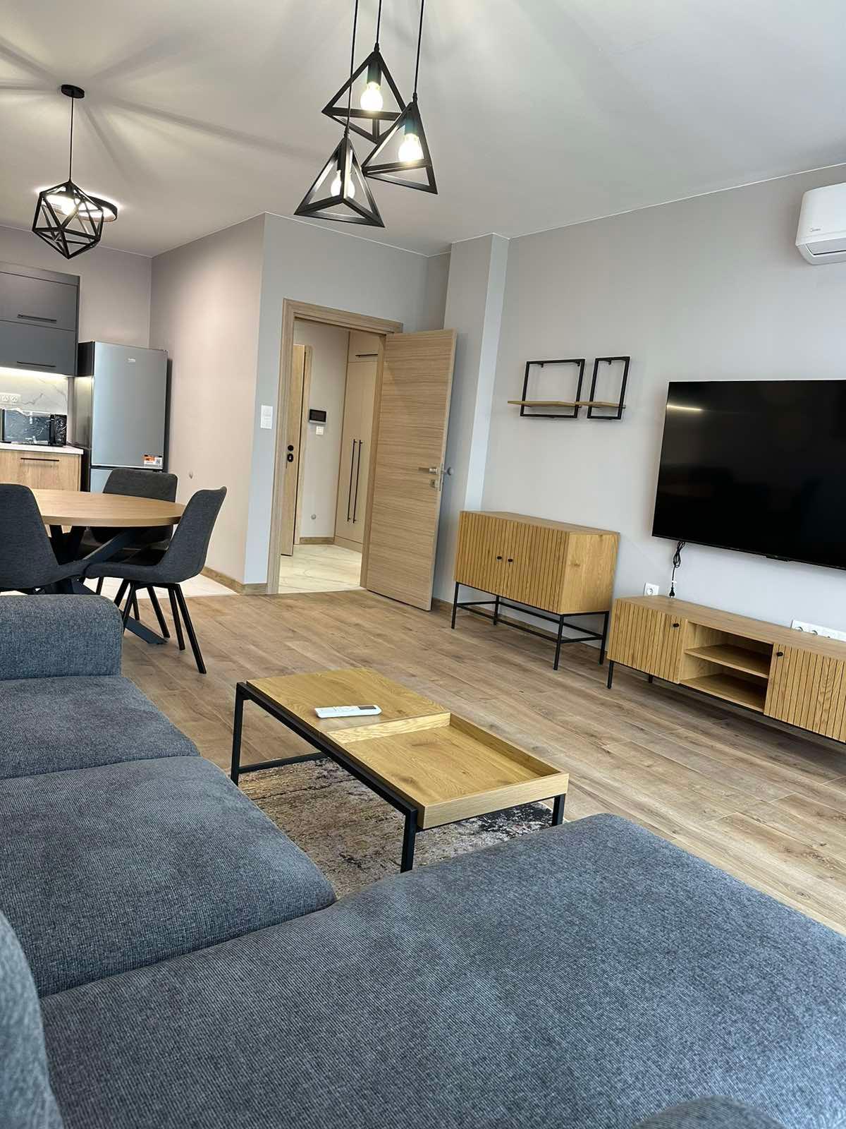 Двустаен обзаведен апартамент с АКТ 16 - НОВА СГРАДА ”Център” 2