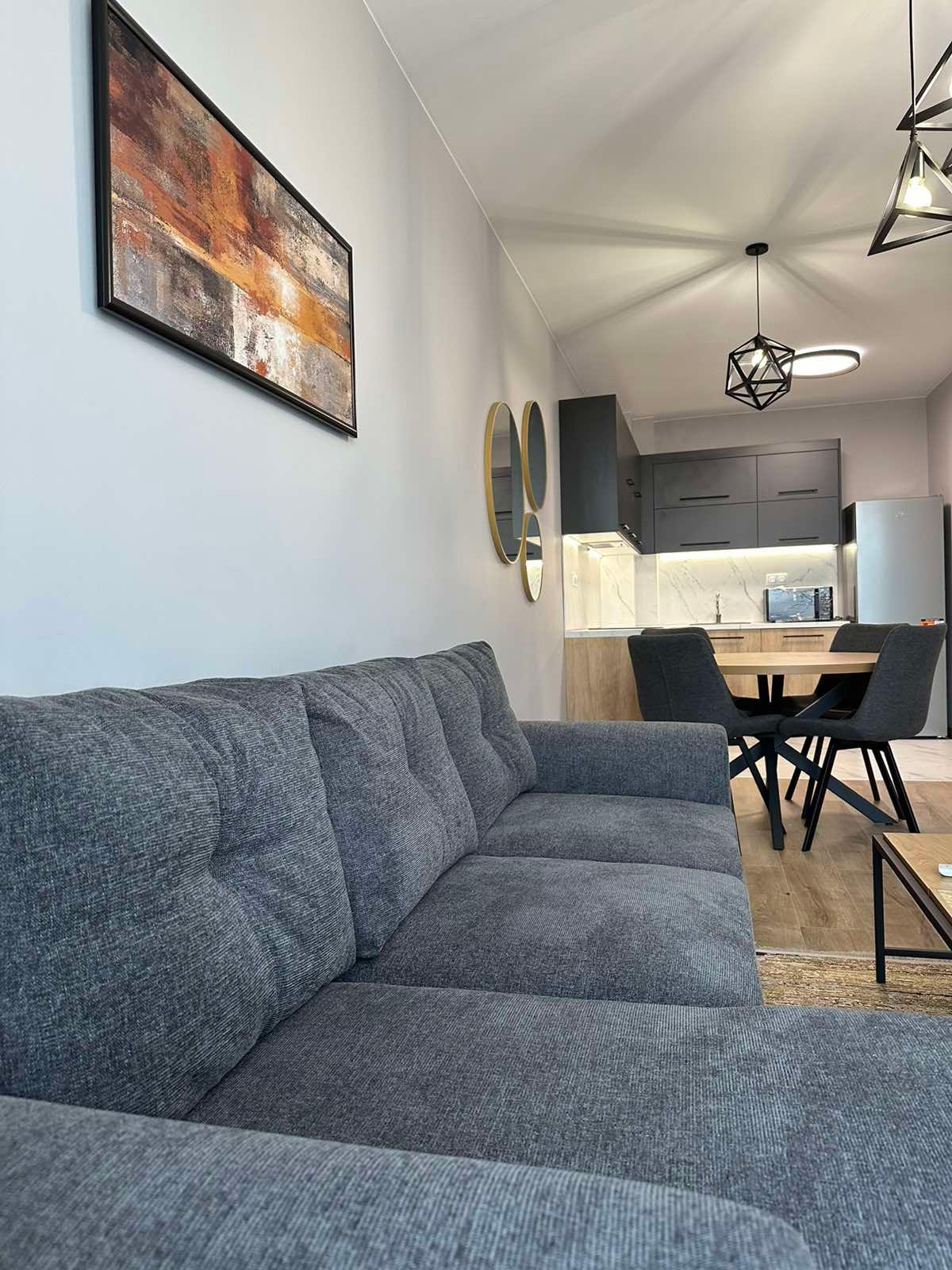 Двустаен обзаведен апартамент с АКТ 16 - НОВА СГРАДА ”Център”