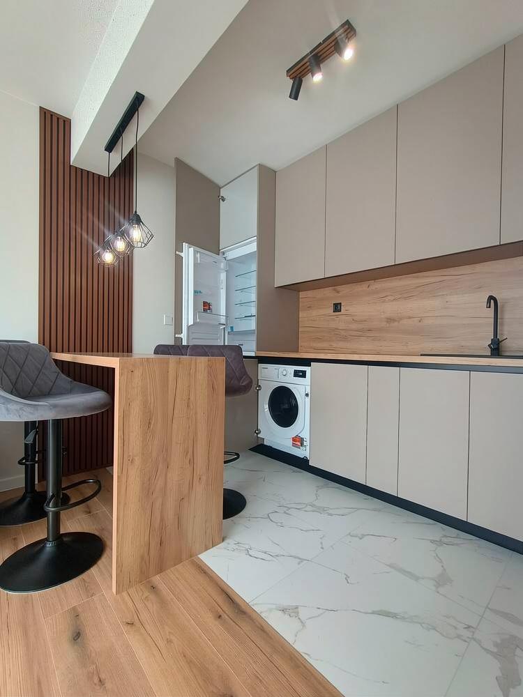 Двустаен обзаведен апартамент в кв. Остромила