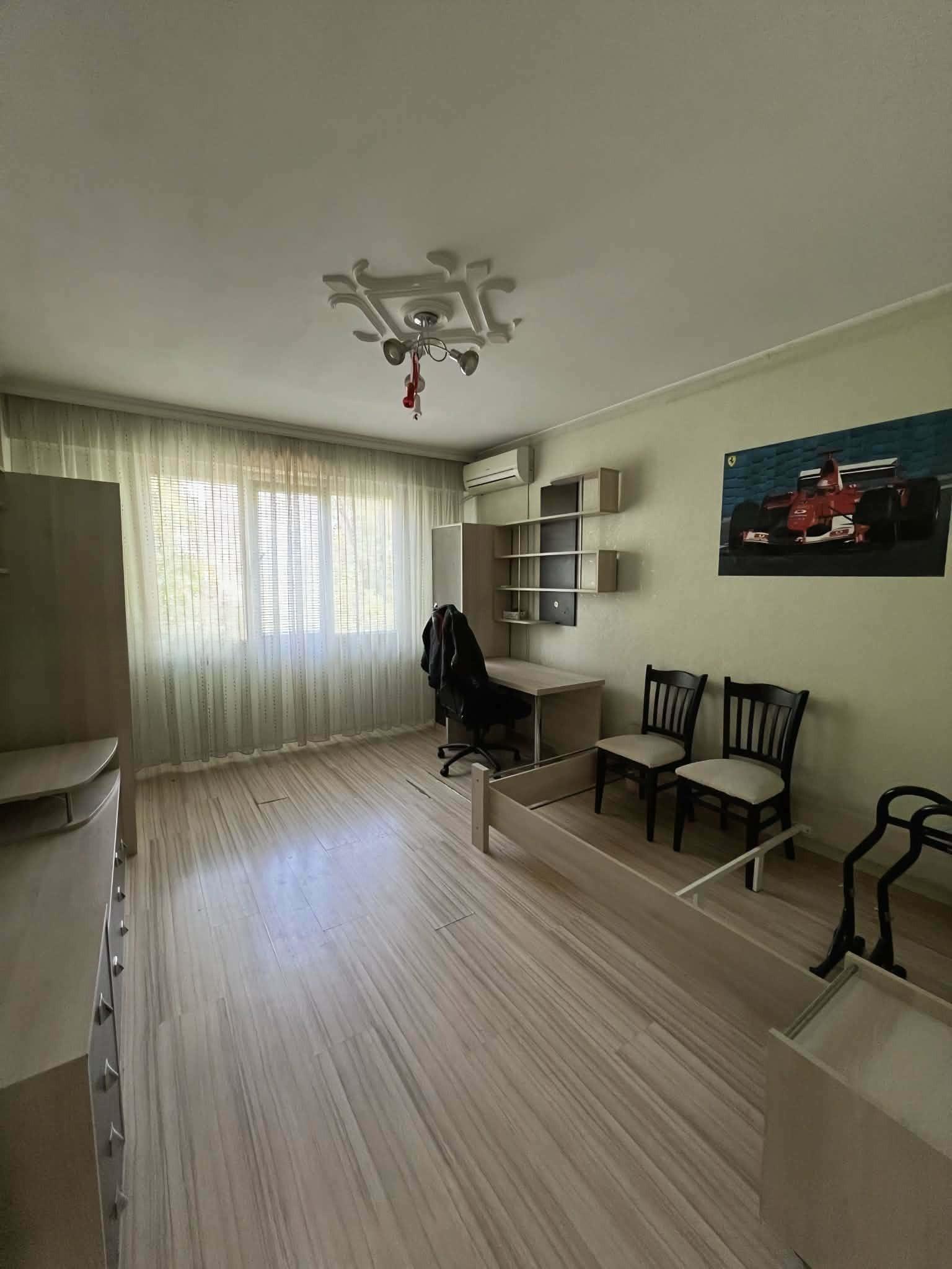 Тристаен апартамент - кв. Южен 2