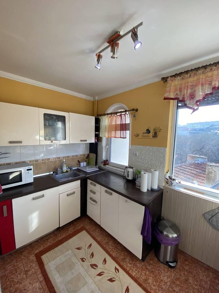 Тристаен апартамент кв. Кършияка / Гараж 3