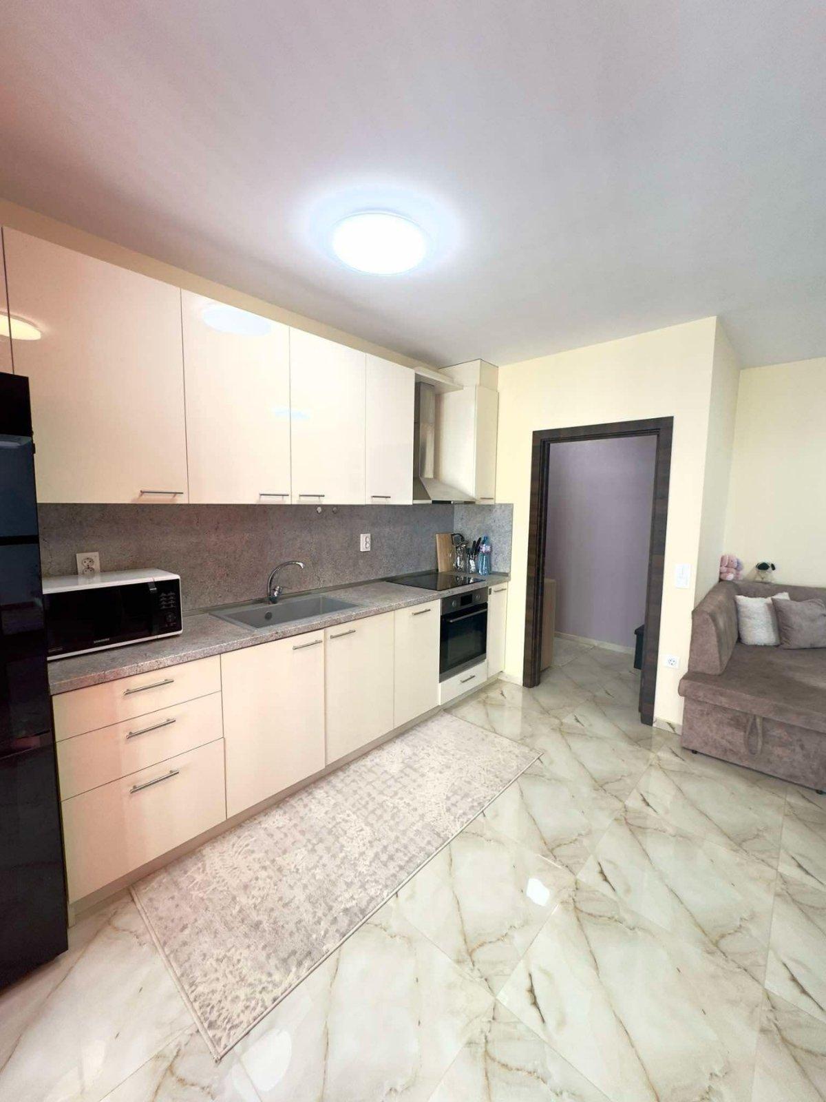 Двустаен обзаведен апартамент - кв. Остромила + ПАРКОМЯСТО 2