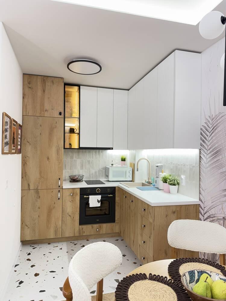 Двустаен обзаведен апартамент - кв. Тракия 3