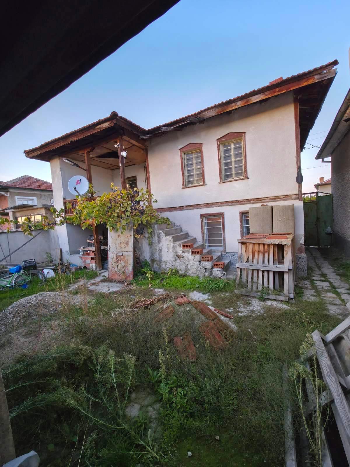 Ексклузивно! Къща в село Дълбок Извор, община Първомай