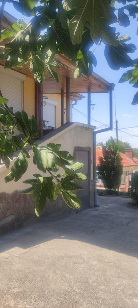 Къща в град Перущица 3