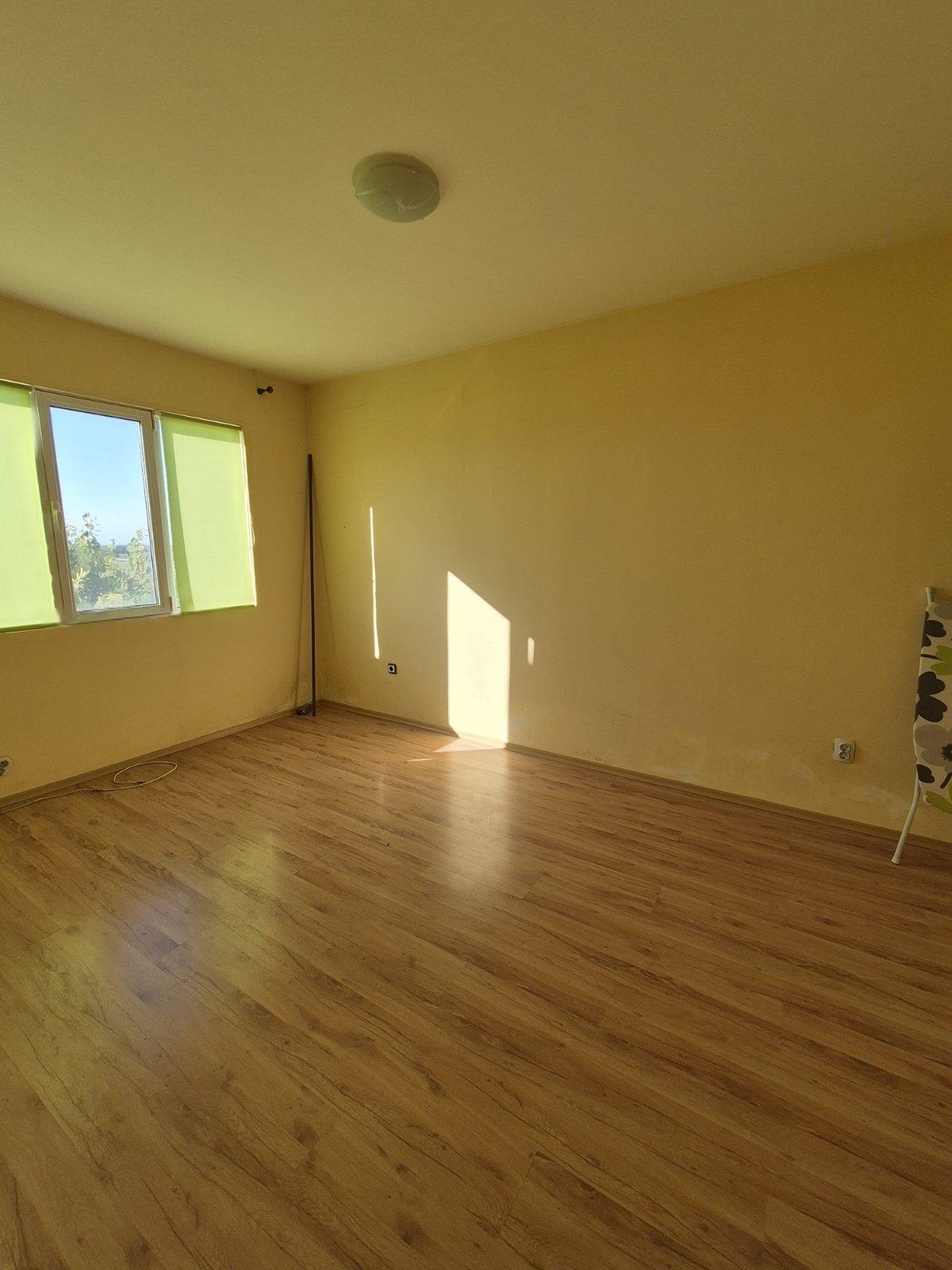 Четиристаен апартамент - 	Коматево