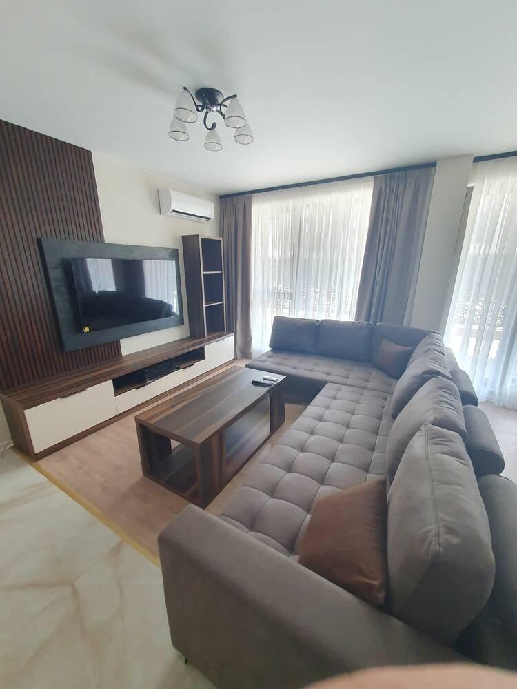 Двустаен обзаведен апартамент кв. Западен