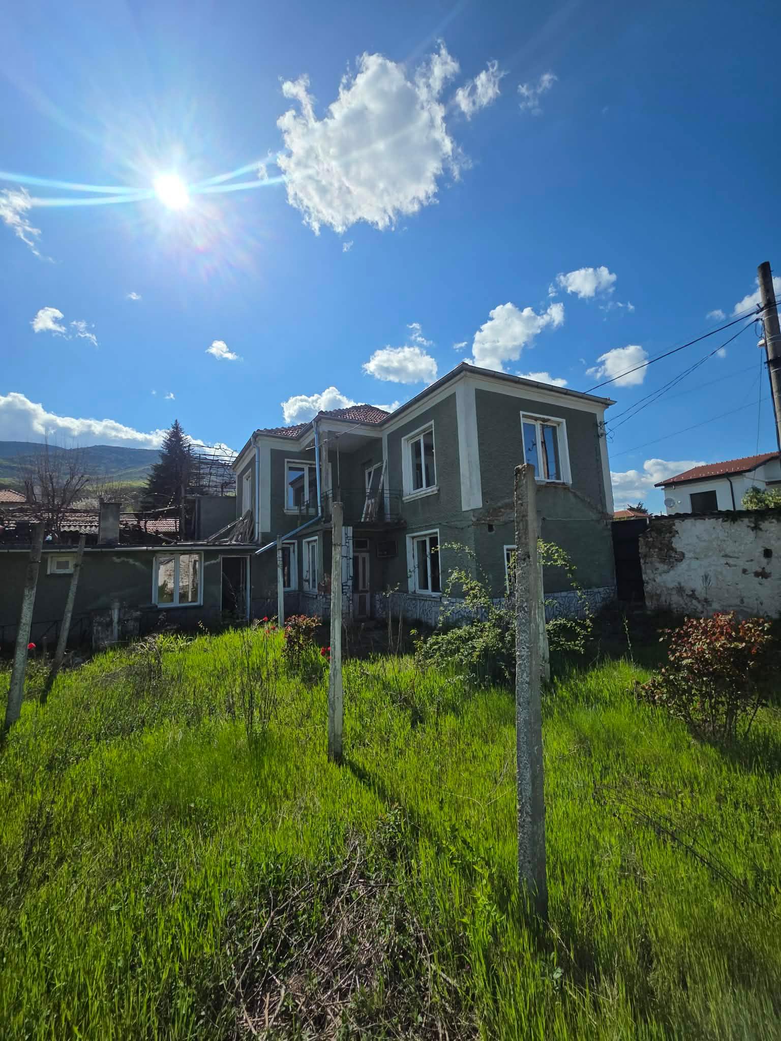 Къща за продажба село Червен 2