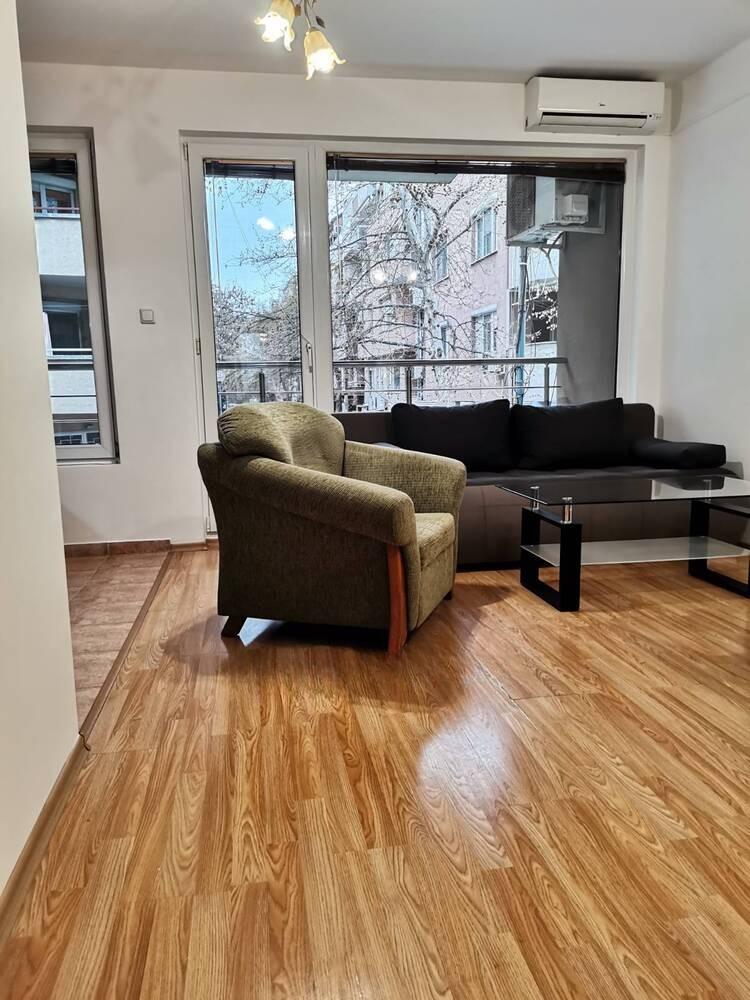 Тристаен ОБЗАВЕДЕН апартамент кв. КЪРШИЯКА 2