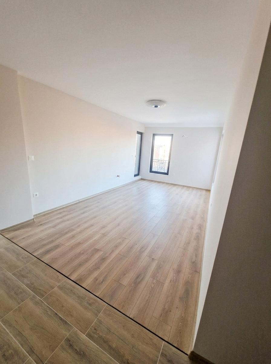 Двустаен апартамент кв. Остромила 3