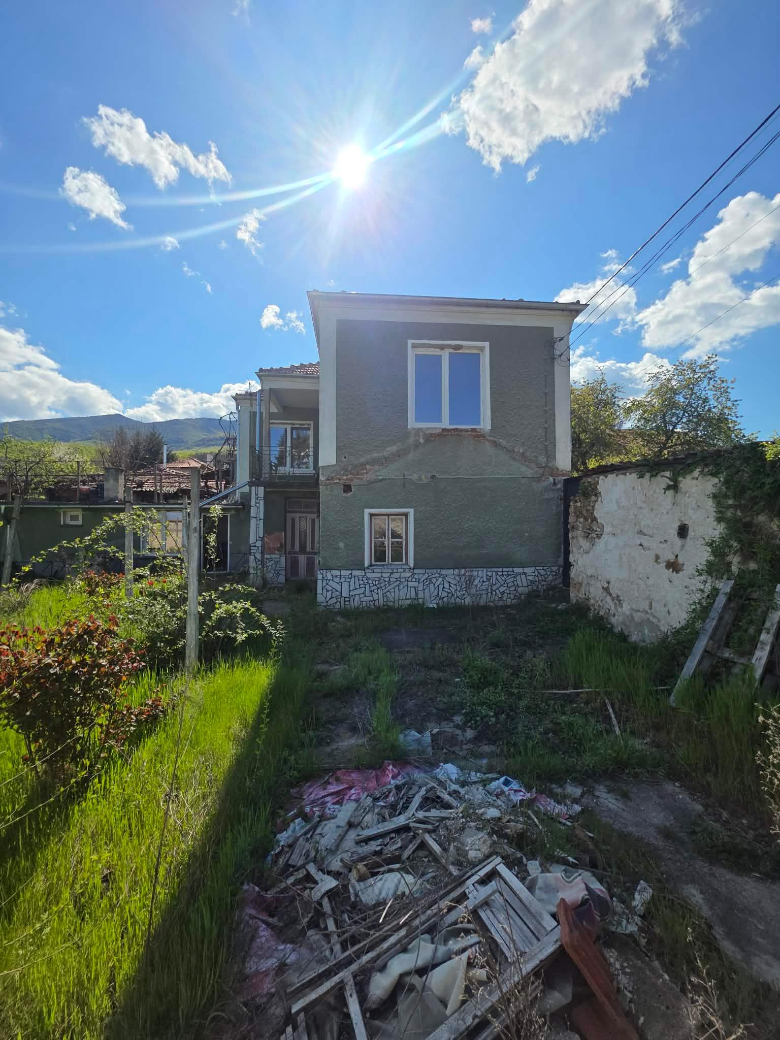 Къща за продажба село Червен 3