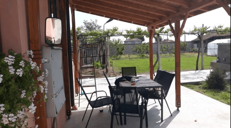 Къща за продажба в село Ръжево Конаре 2