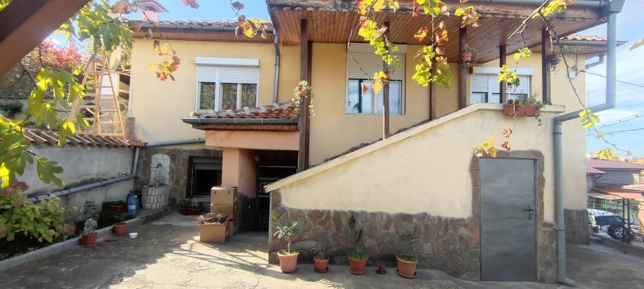 Къща в град Перущица