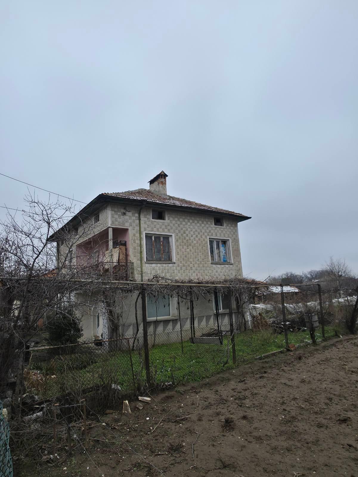 Ексклузивно! Къща на два етажа - село Куртово Конаре