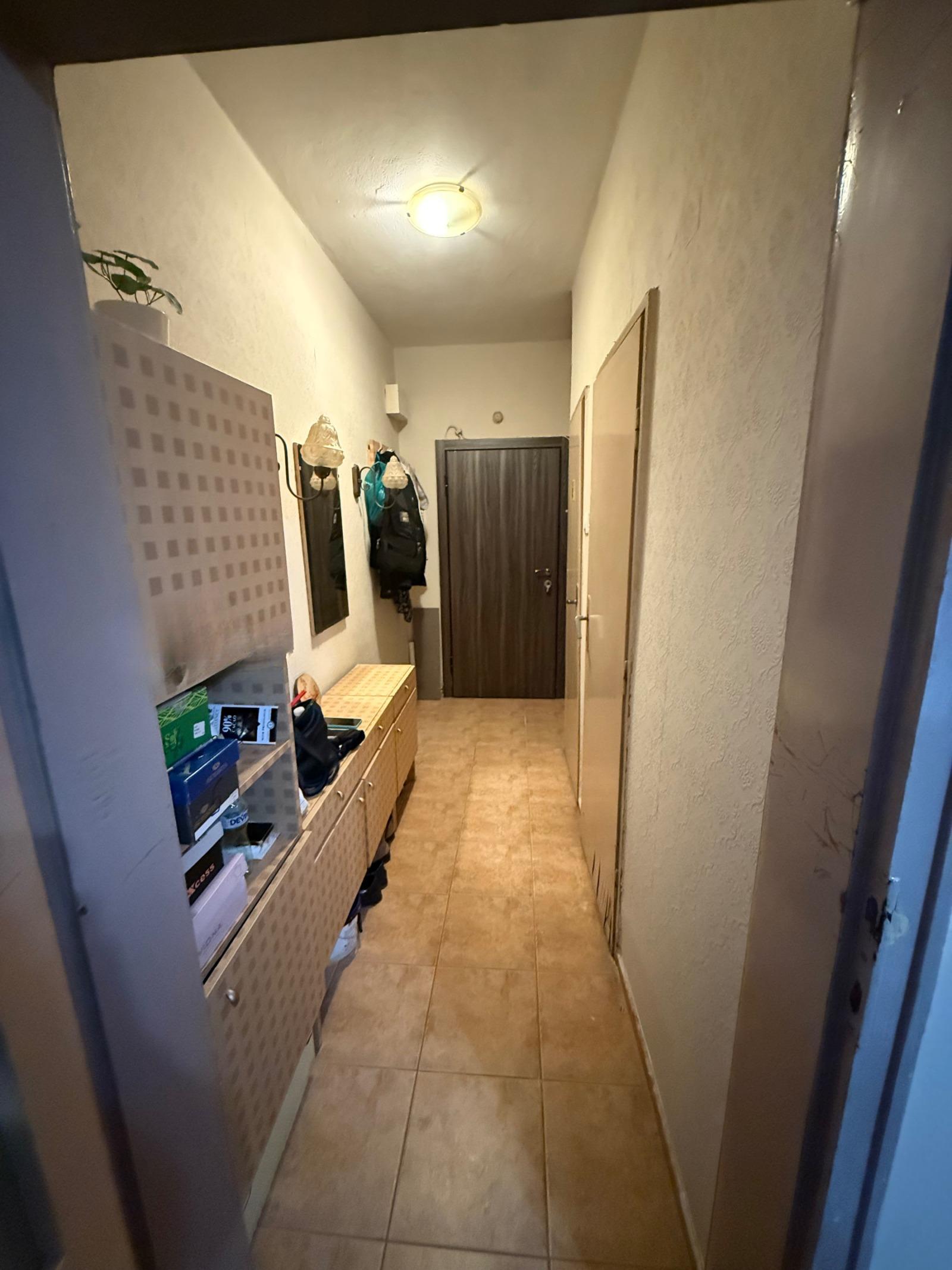 Двустаен обзаведен апартамент кв. Младежки хълм