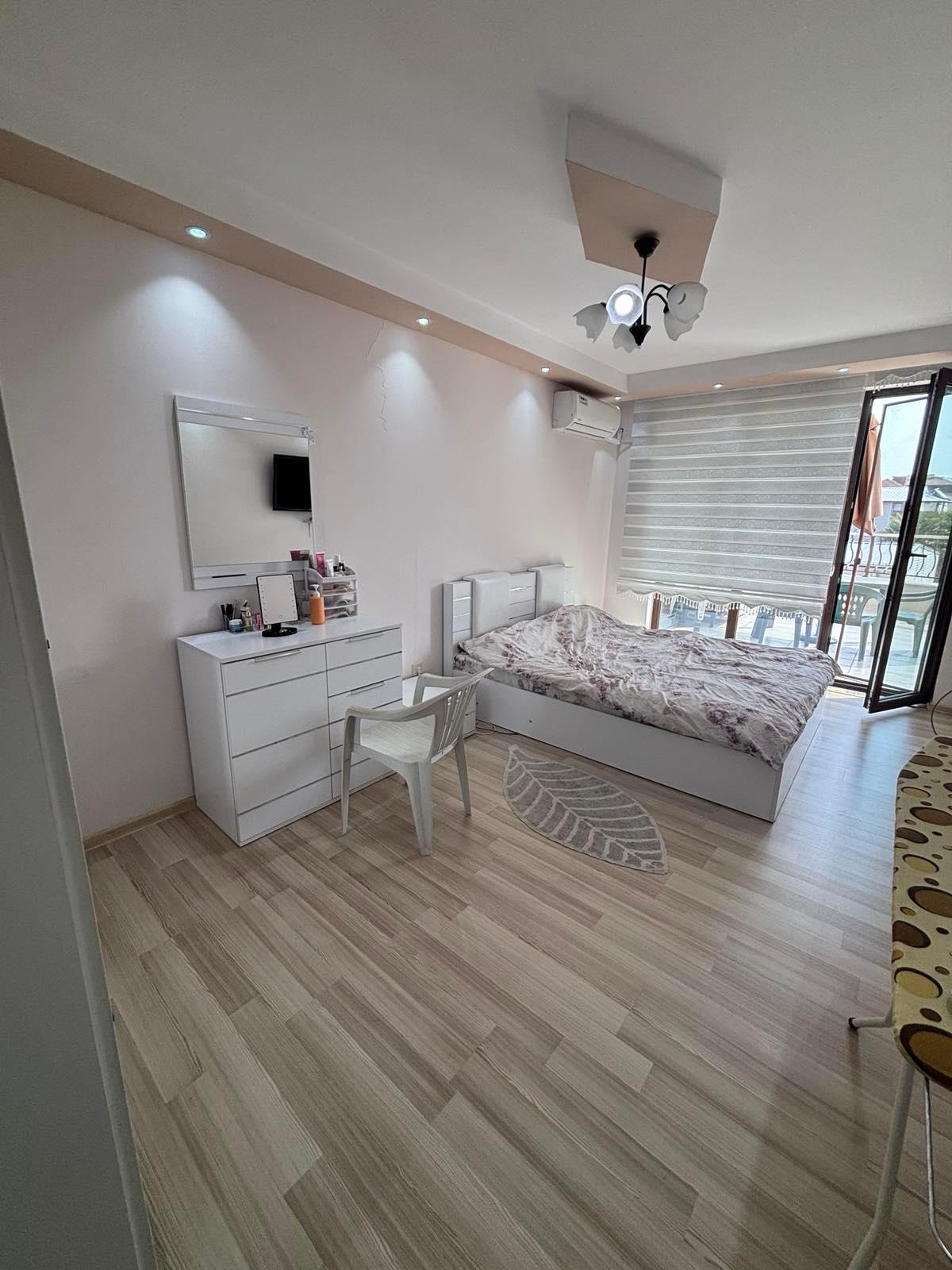 Двустаен обзаведен апартамент - кв. Прослав / ТИХА ЛОКАЦИЯ 3