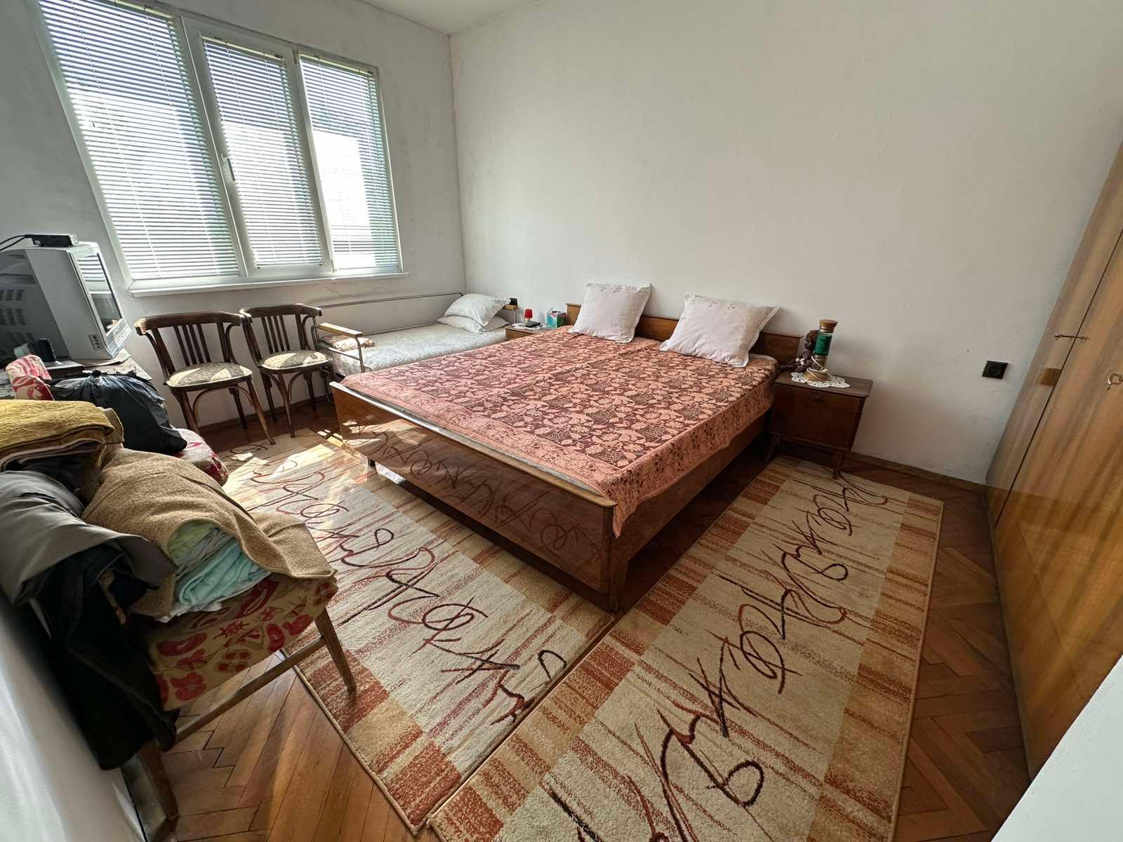 Четиристаен апартамент - кв. Кючук Париж 2