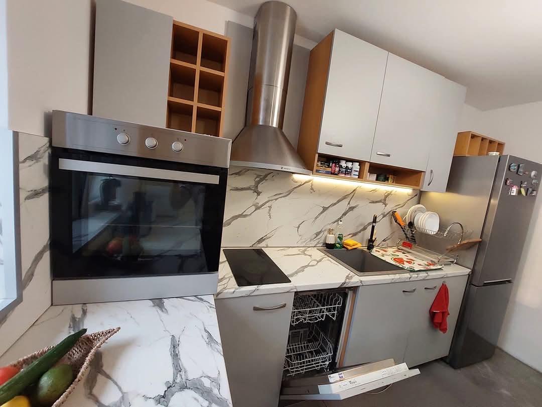 Обзаведена двуетажна къща - село Цалапица 3