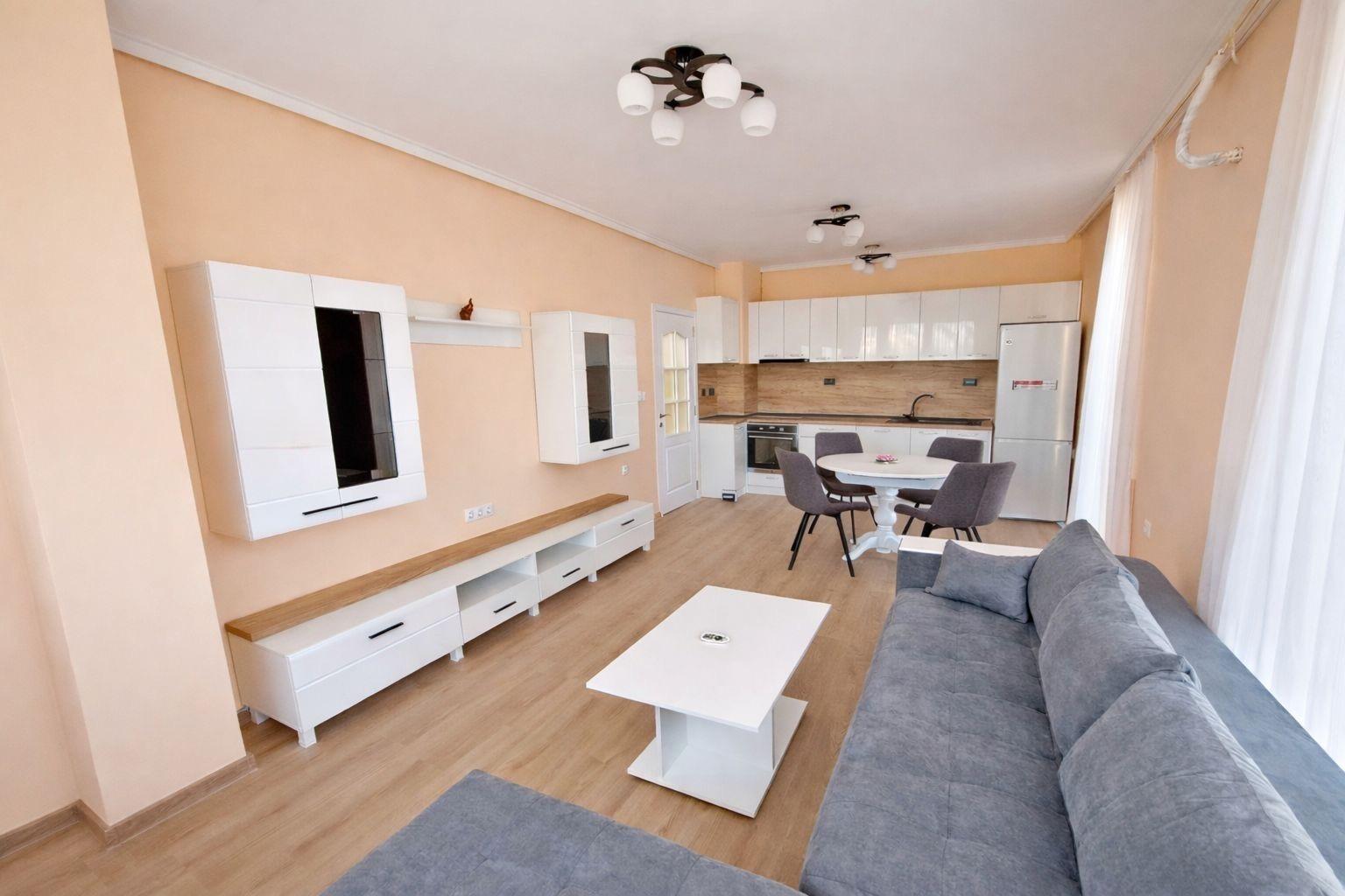 Двустаен обзаведен апартамент в НОВ КОМПЛЕКС - кв. Тракия