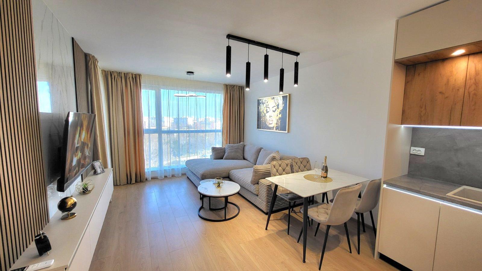 НОВ Двустаен обзаведен апартамент - кв. Южен 2