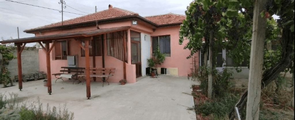 Къща за продажба в село Ръжево Конаре