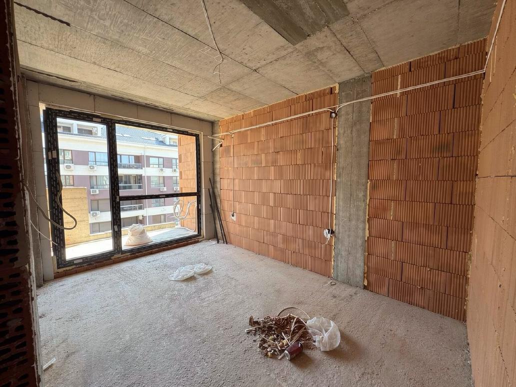 Двустаен апартамент - кв. Тракия 3