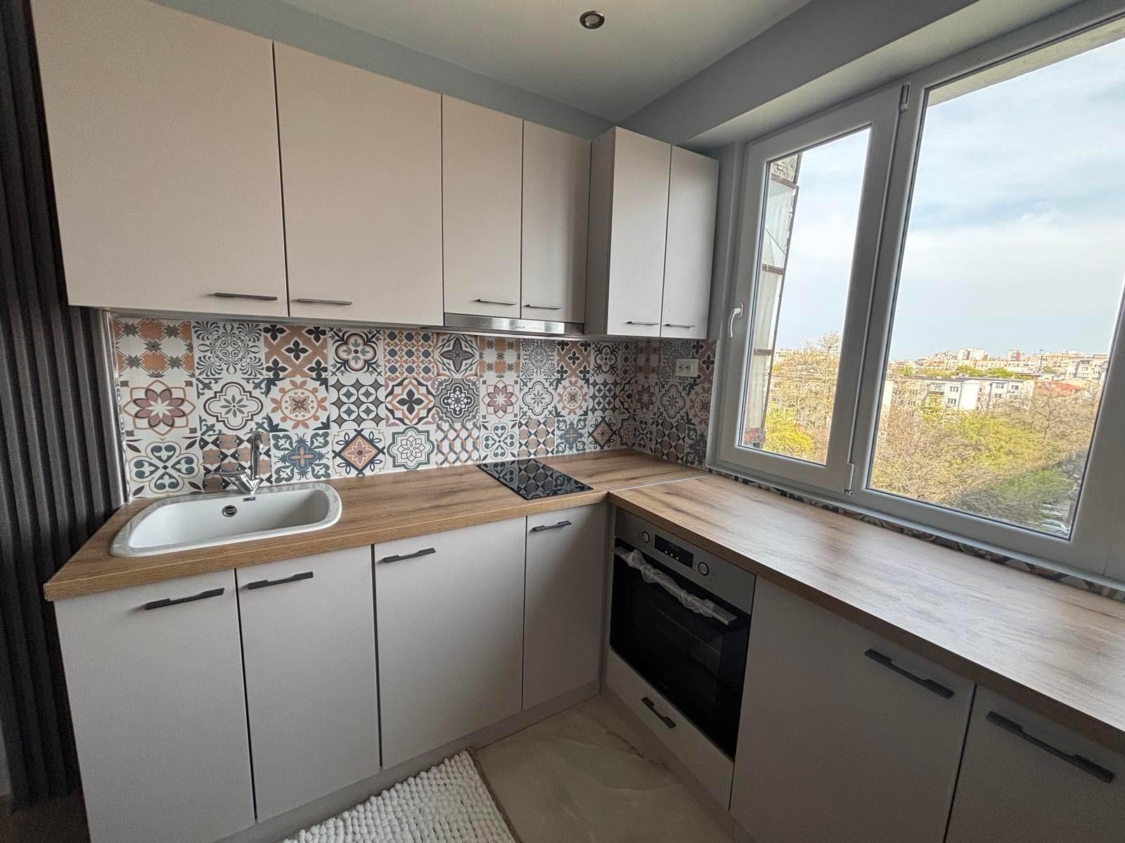 Тристаен апартамент - Кючук Париж