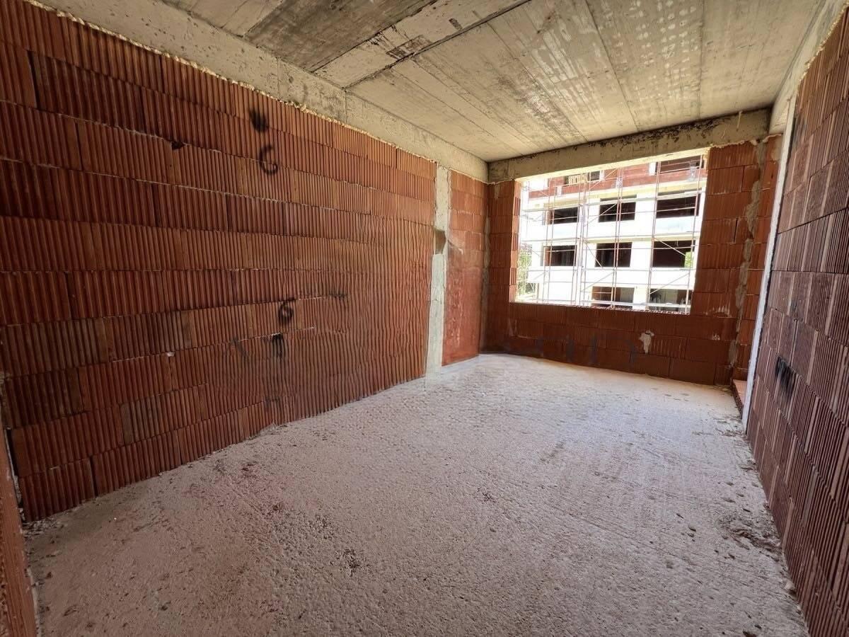 ПРЕД АКТ 15! Двустаен апартамент - кв. Остромила 2