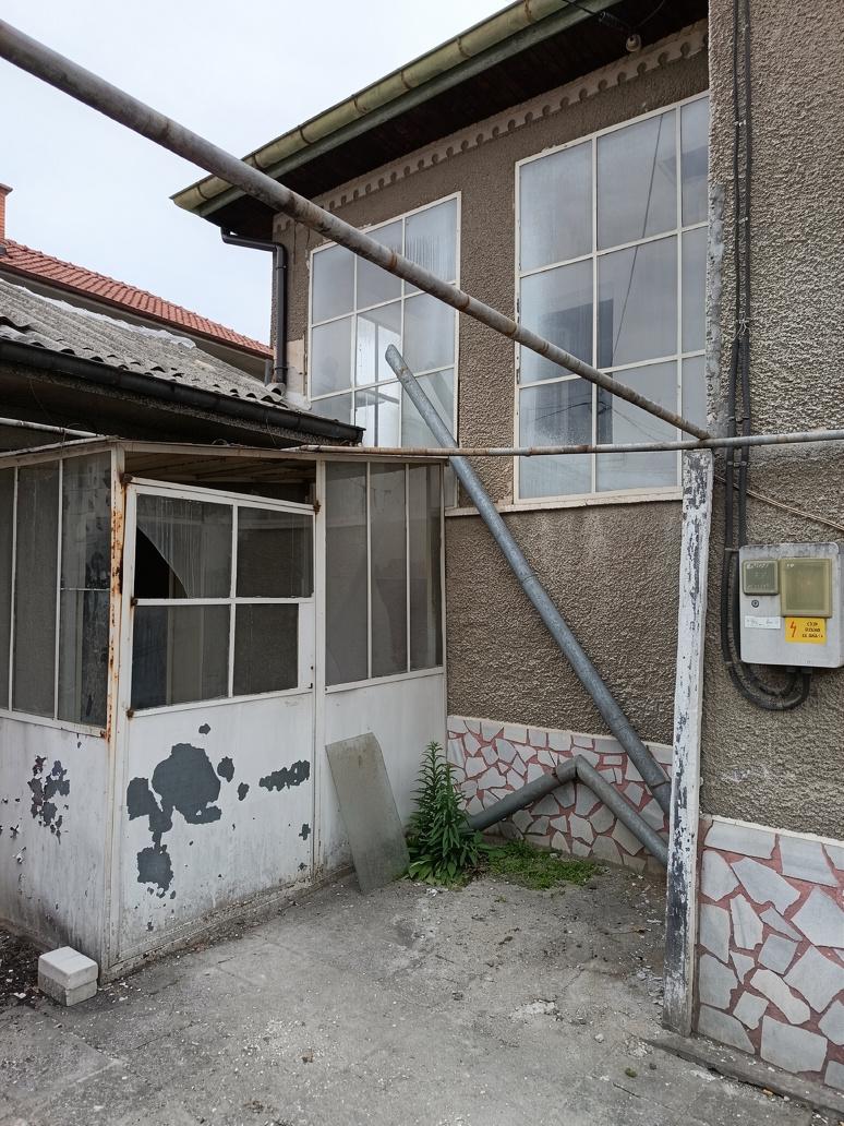 Къща за продажба в село Цалапица 3