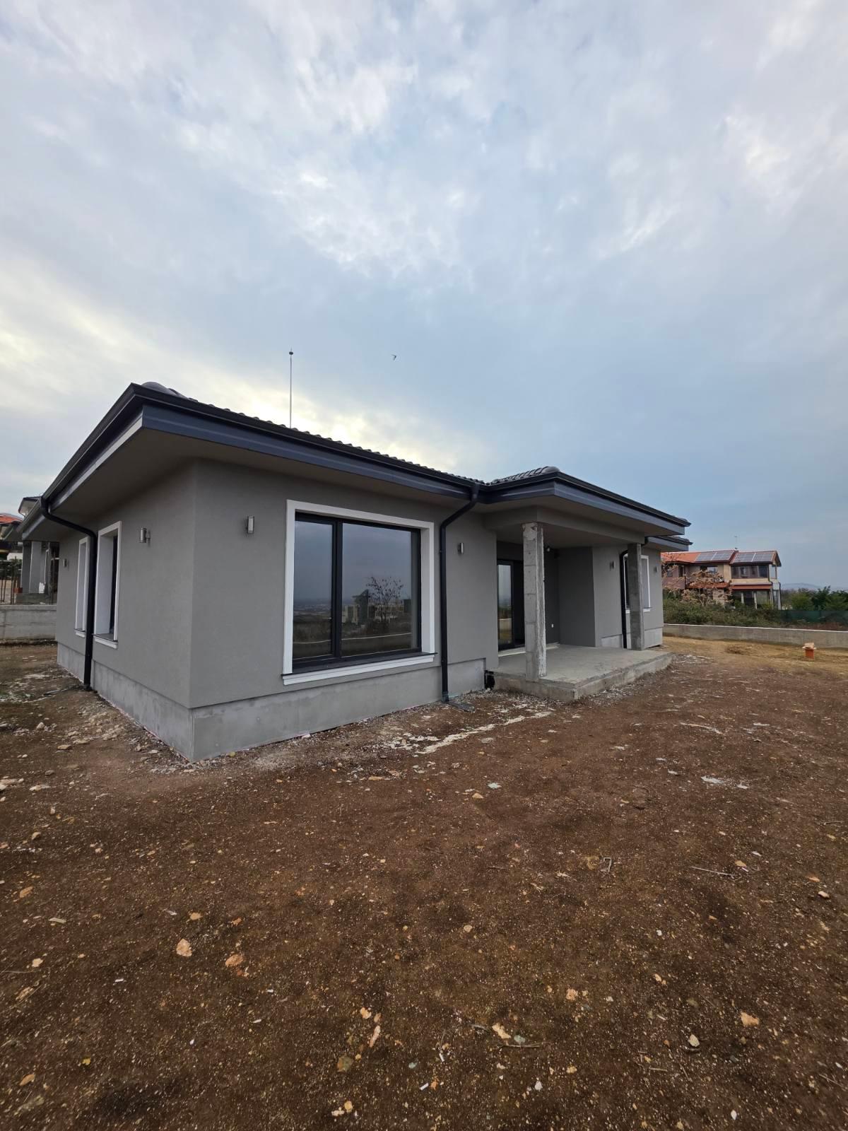 ПРЕД АКТ 16! Самостоятелна къща - село Марково