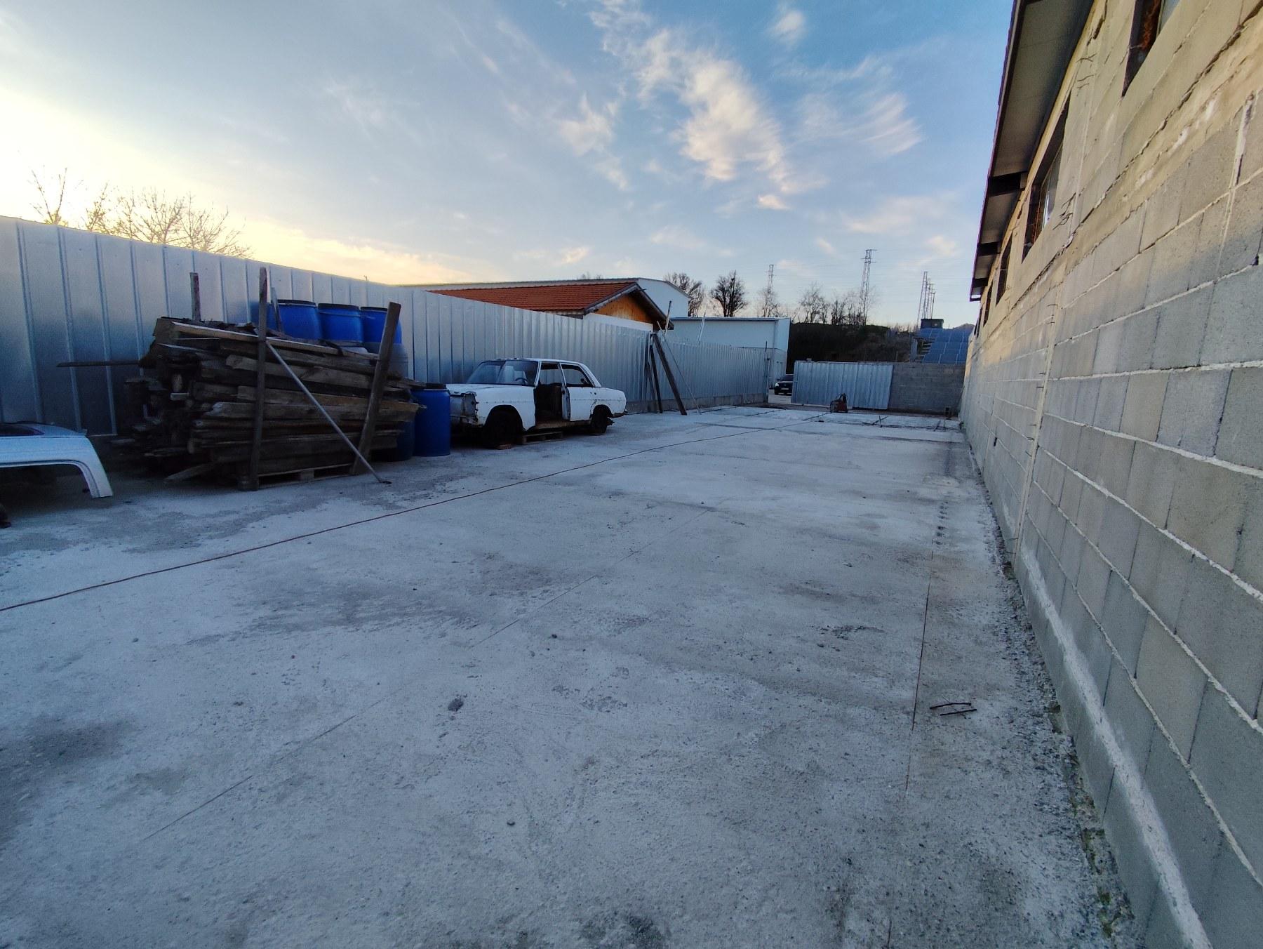 Промишлен имот подходящ за СКЛАД - Асеновград 2