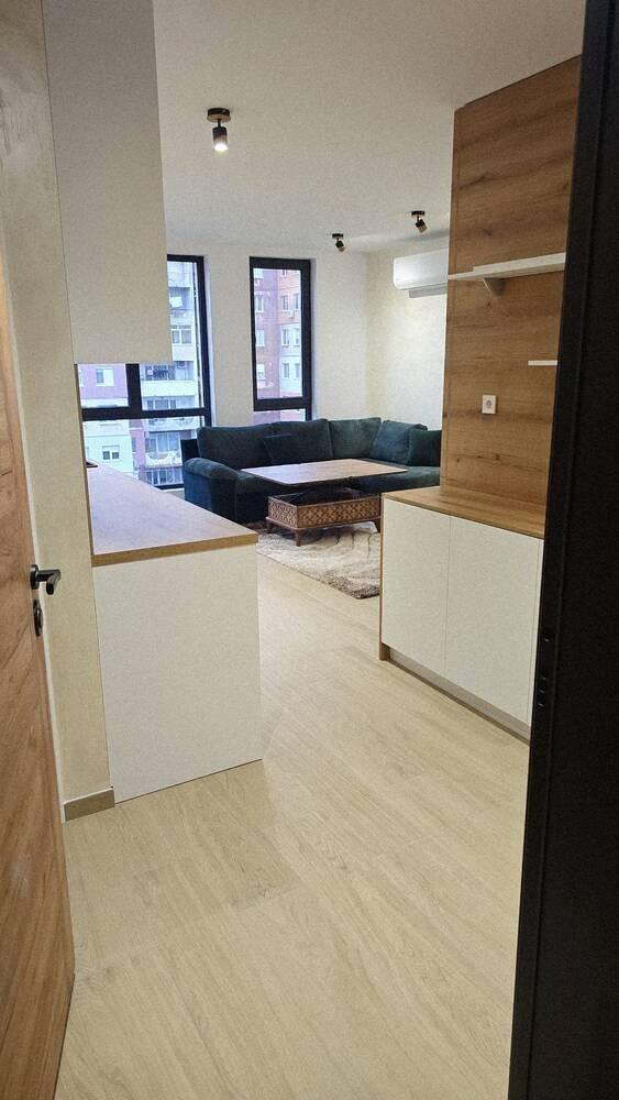 Двустаен обзаведен апартамент - кв. Тракия