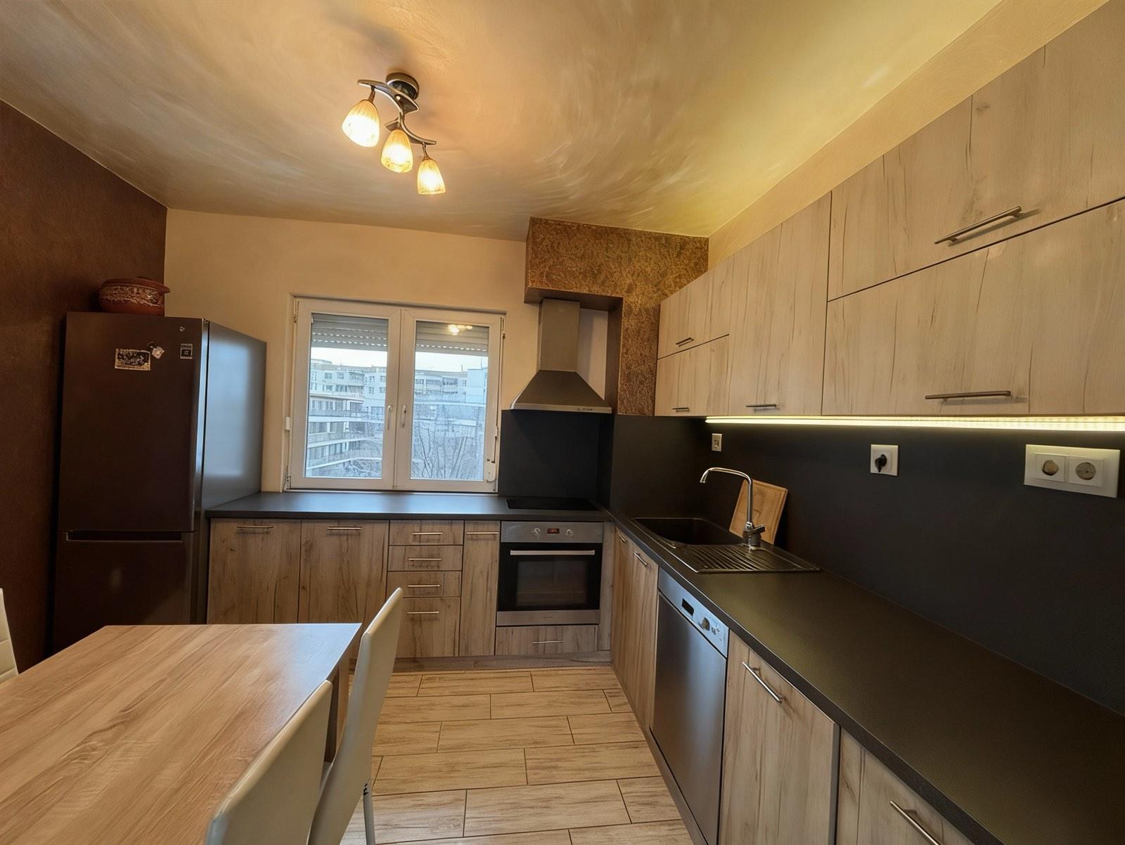 Многостаен апартамент - кв. Кючук Париж 3