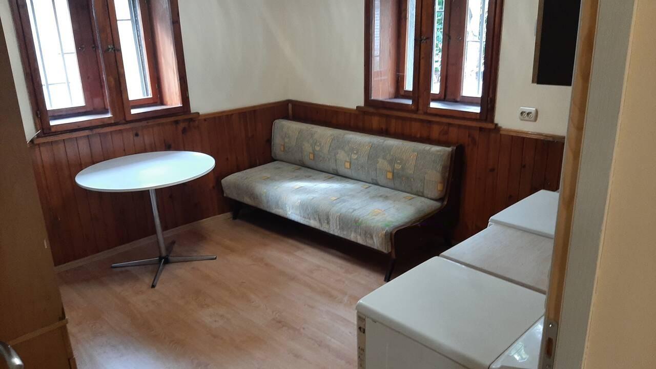 Тристаен обзаведен апартамент - кв. Каменица 2 3