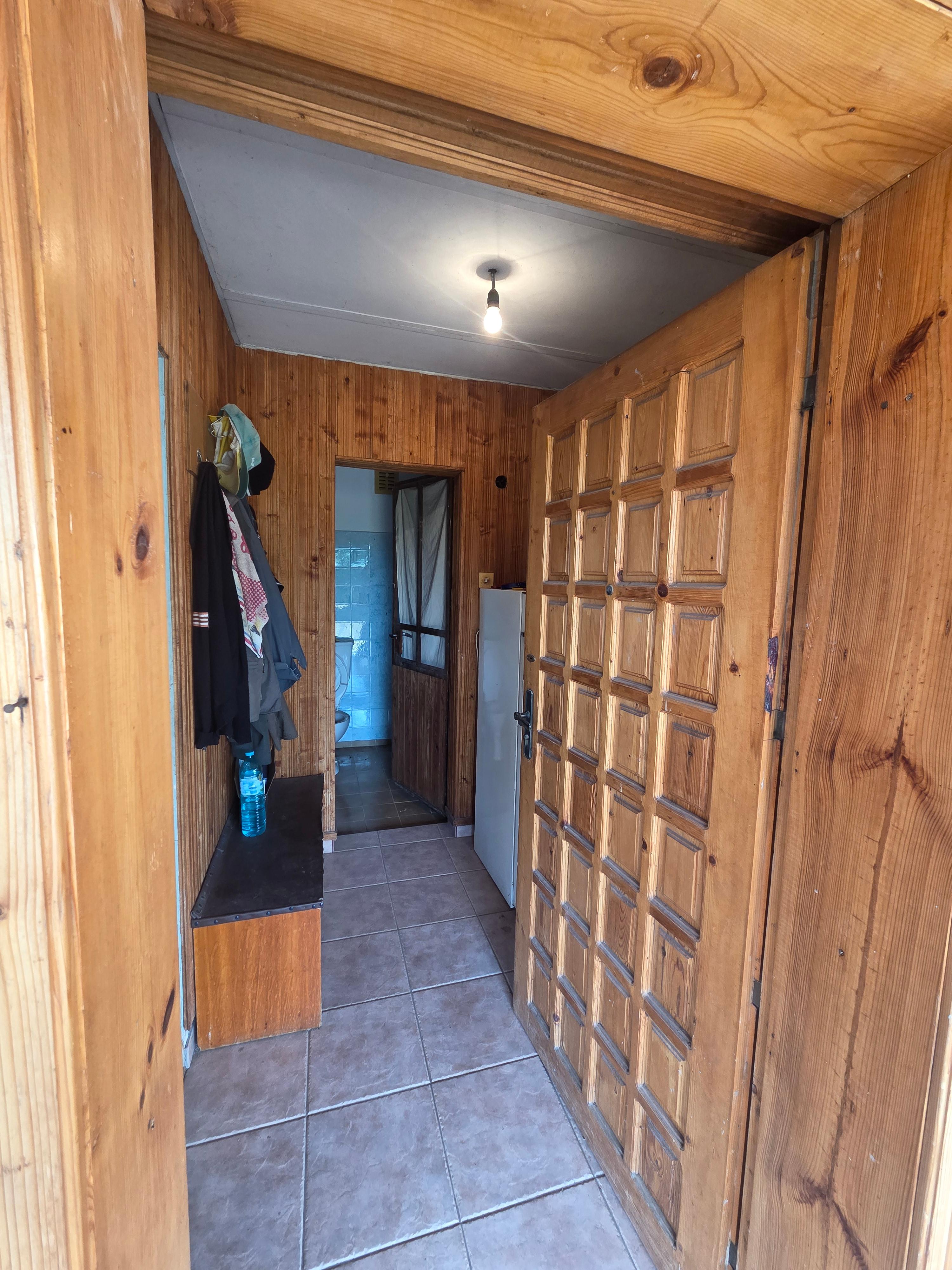 Продава се самостоятелна къща в с. Чешнегирово, обл. Пловдив 3